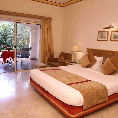 The Golden Palms Hotel & Spa Chik Banavar Екстер'єр фото