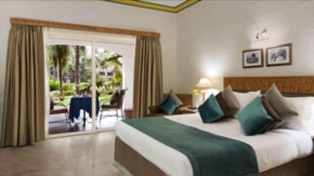 The Golden Palms Hotel & Spa Chik Banavar Екстер'єр фото