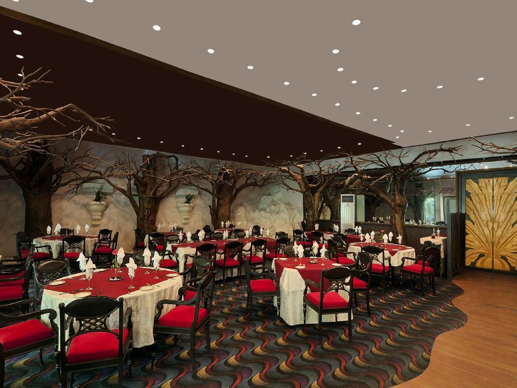 The Golden Palms Hotel & Spa Chik Banavar Екстер'єр фото