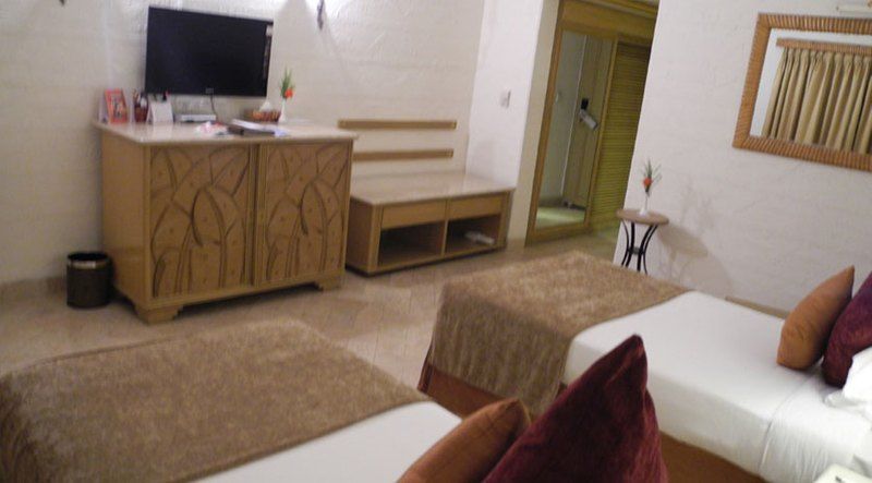 The Golden Palms Hotel & Spa Chik Banavar Екстер'єр фото