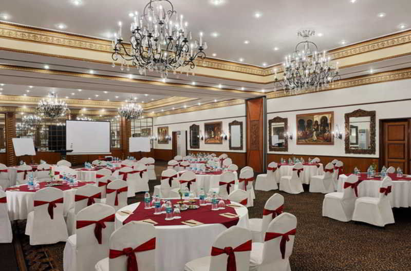 The Golden Palms Hotel & Spa Chik Banavar Екстер'єр фото